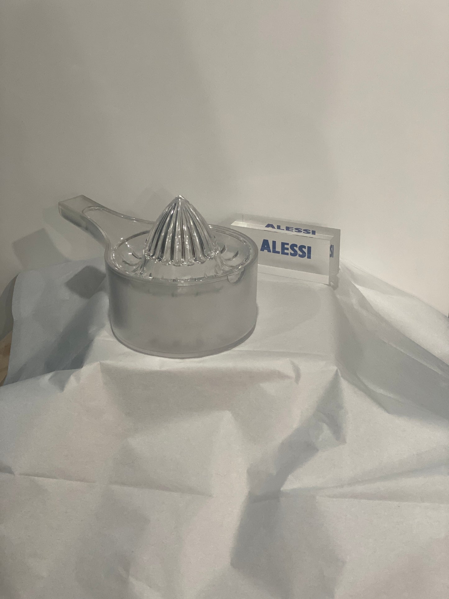 ALESSI Clear Citrus Squeezer | Thermoplastic Resin